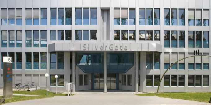 Das Silver Gate Gebäude der Firma U-Blox in Thalwil, Zürich. U-blox zuürich silver gate