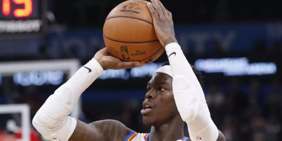 Dennis Schröder spielt in der NBA für Oklahoma City Thunder. Foto: Sue Ogrocki/AP/dpa