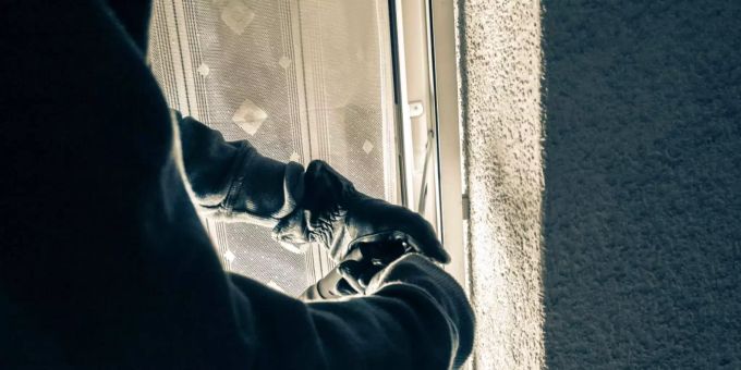 Münzgeld aus Wohnung gestohlen. Münzgeld aus Wohnung gestohlen