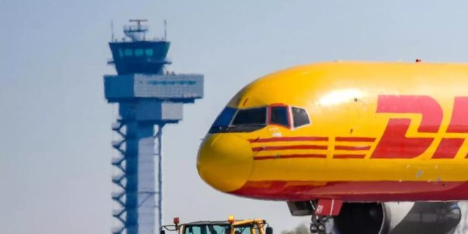 flugzeug DHL