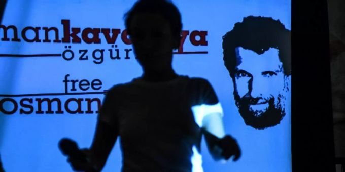 Kavala sitzt seit mehr als drei Jahren in U-Haft Kavala sitzt seit mehr als drei Jahren in U-Haft