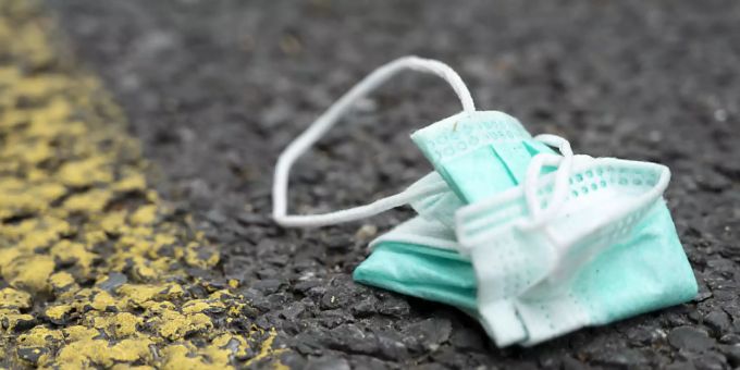 Bei dem Rekord müssen 10 Atemschutzmasken möglichst schnell angelegt werden. (Symbolbild) Atemschutzmasken