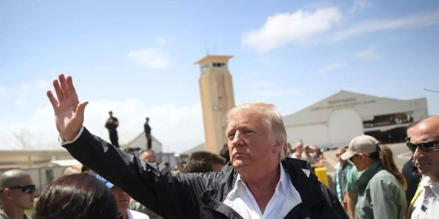 Donald Trump 2017 bei einem Besuch in Puerto Rico