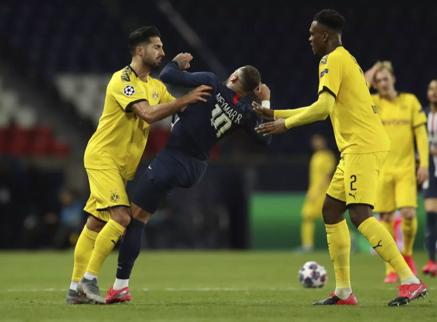 BVB-Mitspieler Emre Can darf nach seiner Roten Karte aus der letzten Saison ebenfalls noch nicht ran.