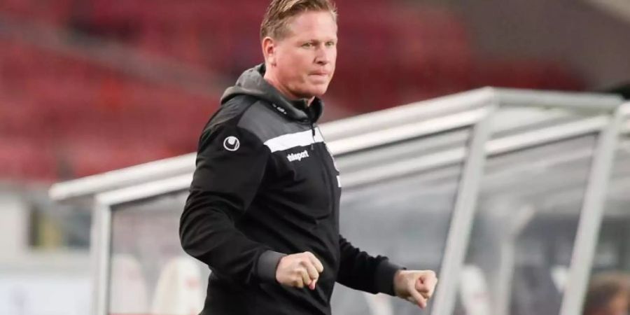 Strahlt trotz der aktuellen schwarzen Sieglos-Serie Optimismus aus: Kölns Trainer Markus Gisdol. Foto: Tom Weller/dpa