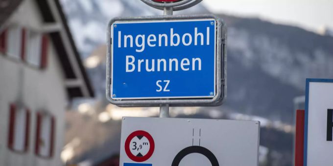 Die Ortstafel von Ingenbohl und Brunnen am Donnerstag, 6. Februar 2020. Ingenbohl