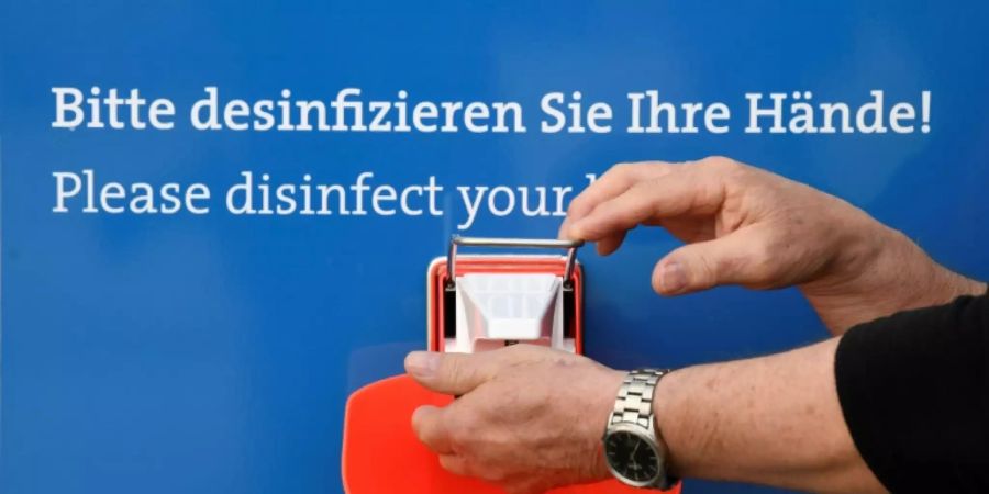 Gerät zur Händedesinfektion