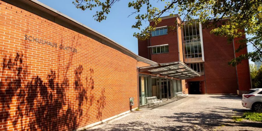 Das Schulhaus Glattler in Spreitenbach.