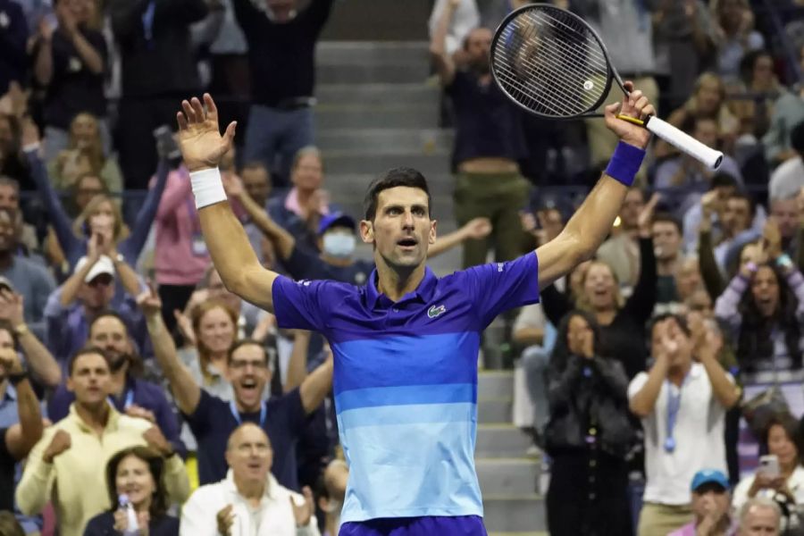 Djokovic verbringt die Tage alleine in einem Melbourner Migranten-Hotel.