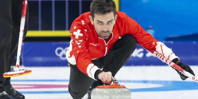 Die Schweizer Curler mit Skip Peter de Cruz spielen heute ihre letzte Partie. Olympia 2022