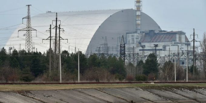 «Sarkophag» über dem Unglücks-Reaktor von Tschernobyl, hier fand die Nuklearkatastrophe von Tschernobyl statt. nuklearkatastrophe von tschernobyl
