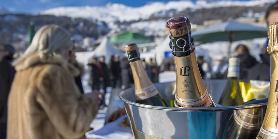 Das White Turf-Pferderennen in St. Moritz: Treffpunkt der Schönen und Reichen dieser Welt (Symbolbild).