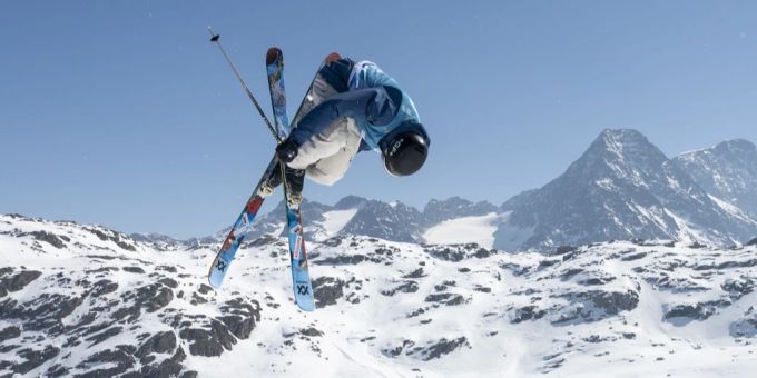 Andri Ragettli im Einsatz in Silvaplana. Er setzt grosse Hoffnung in die neue Saison im Big Air. Andri Ragettli