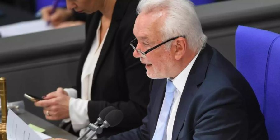 «Wir haben eine Lage, in der aktuell schnell gesetzliche Grundlagen geschaffen werden müssen, damit die Exekutive handlungsfähig bleibt», sagt Kubicki.e. Foto: Sonja Wurtscheid/dpa