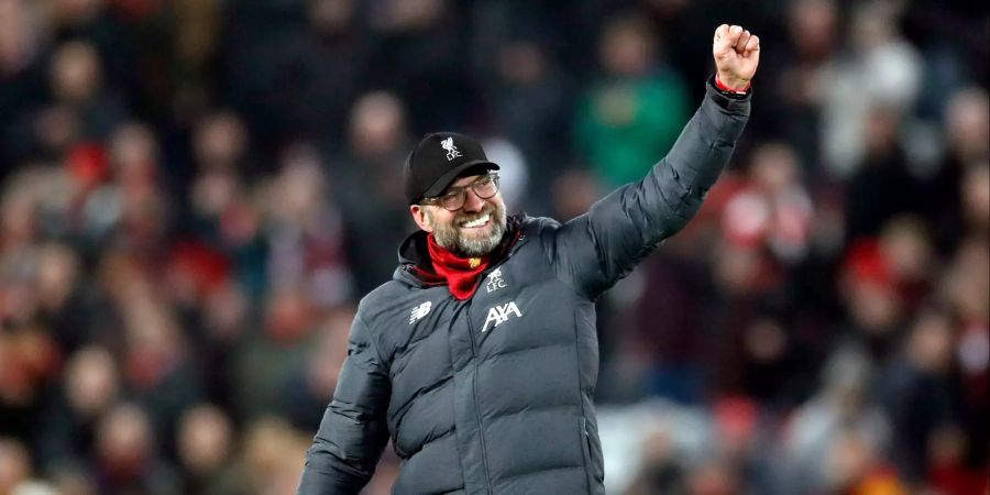 Liverpool-Trainer Jürgen Klopp bejubelt einen Sieg.