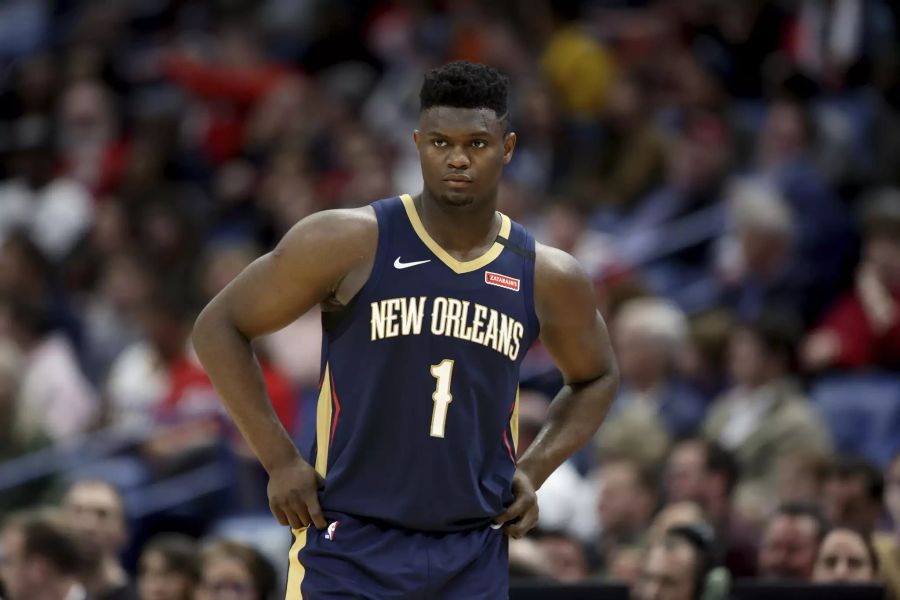 Athletik-Wunder Zion Williamson übernimmt einen Monat lang die Löhne der Angestellten im Smoothie King Center.