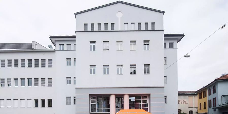 Das Tessiner Referenzspital «La Carità» in Locarno schafft derzeit zusätzliche Plätze für schwere Fälle von Covid-19.