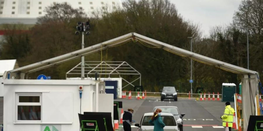 Corona-Test-Drive-In in Manchester