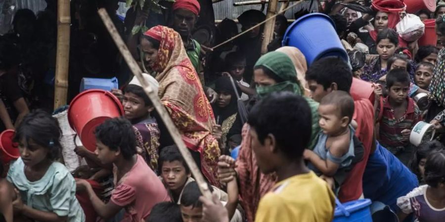 Flüchtlinge im Lager Cox's Bazar in Bangladesch. Foto: Richard Tsong-Taatarii/ZUMA Wire/dpa