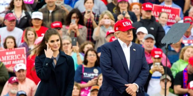 Hope Hicks mit Trump im Jahr 2016 Hope Hicks mit Trump im Jahr 2016