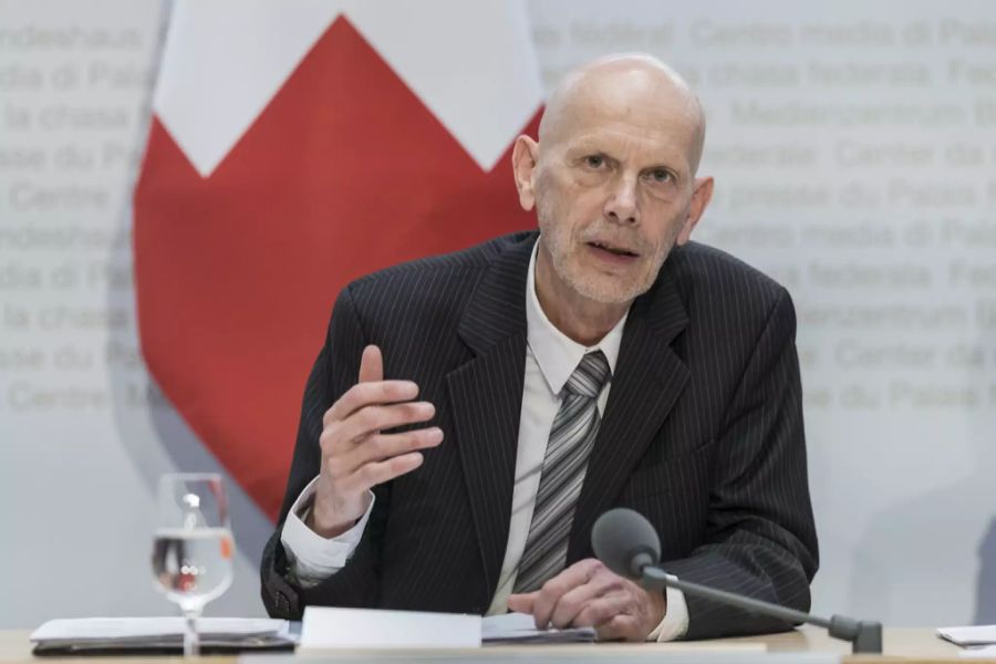 Daniel Koch spricht an einer Pressekonferenz zum Coronavirus.