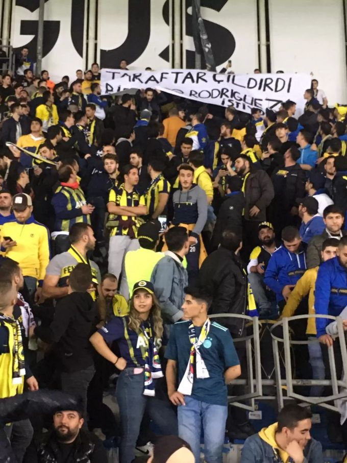 Fans von Fenerbahçe Istanbul wollen Ricardo Rodriguez zu sich locken. Ricardo Rodriguez