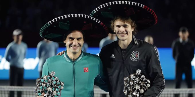 Zusammen mit Alexander Zverev machte Roger Federer (l.) im November eine Exhibition-Tournee durch Lateinamerika. Roger Federer