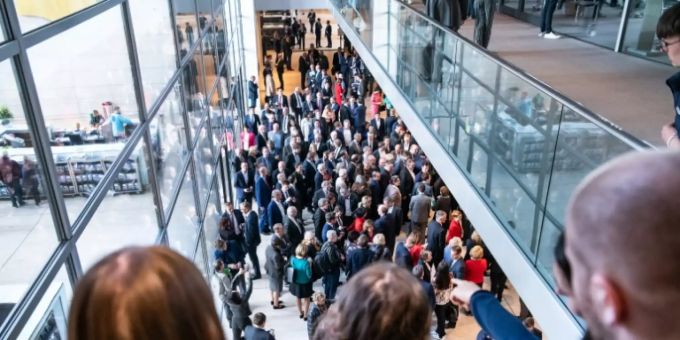 Karlsruhe - AfD scheitert in Karlsruhe mit Antrag zu verwehrtem Hammelsprung im Bundestag