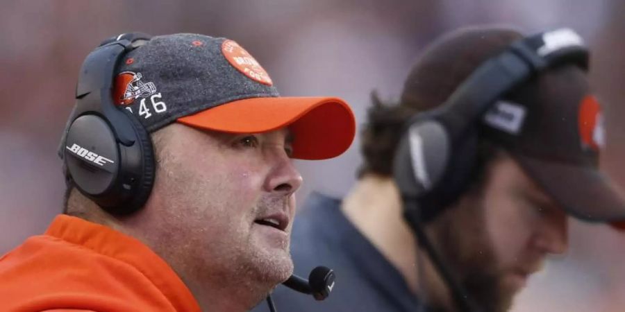 Die Cleveland Browns trennten sich von Cheftrainer Freddie Kitchens (l). Foto: Gary Landers/AP/dpa
