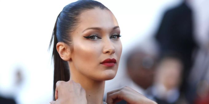 Das Topmodel Bella Hadid leidet an der Infektionskrankheit Lyme-Borreliose. Lyme-Borreliose