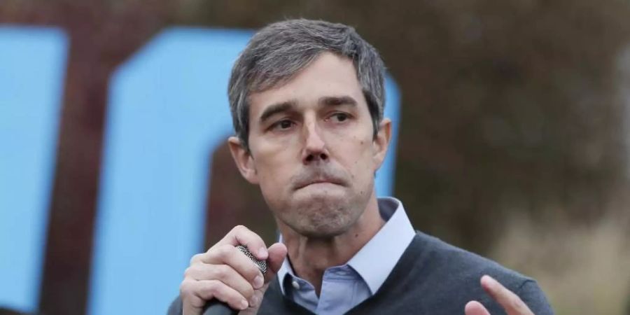 Der demokratische Präsidentschaftskandidat Beto O'Rourke spricht zu Unterstützern in Iowa. Foto: Charlie Neibergall/AP/dpa