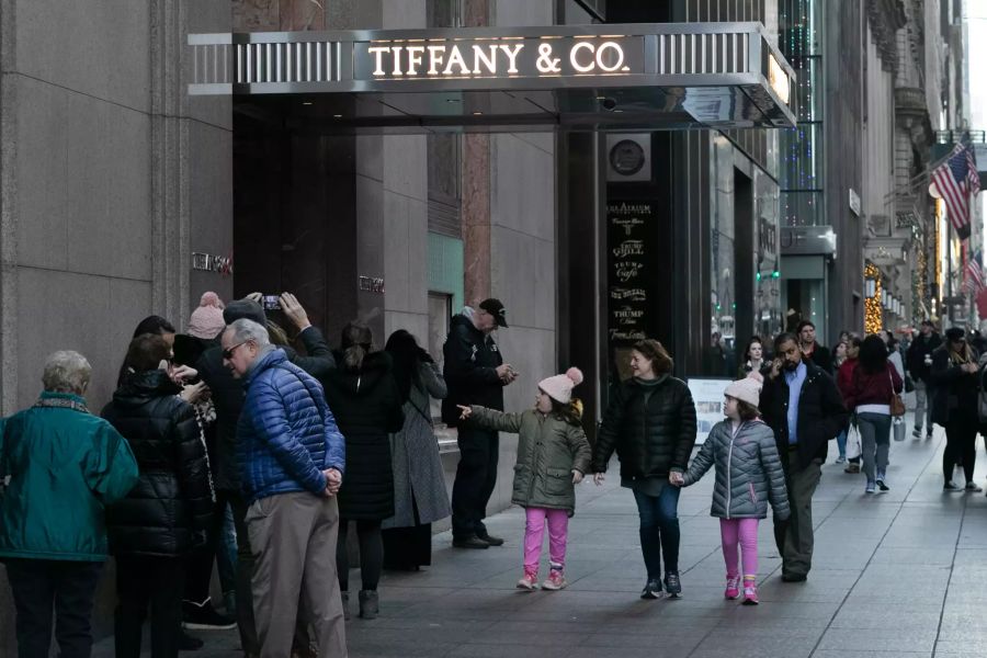 Luxusriese LVMH kauft Tiffany