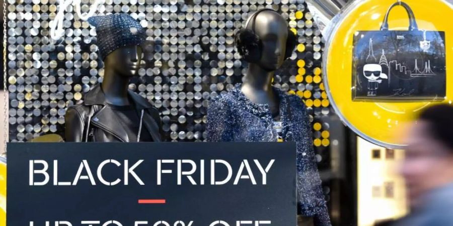 Ein Schnäppchentag ist nicht genug: Immer mehr Online-Händler machen aus dem Rabatt-Festival Black Friday am 29. November eine ganze Sonderangebotswoche. Foto: dpa