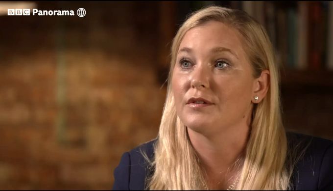 Dieses Videostandbild der BBC zeigt Virginia Roberts Giuffre während eines Interviews mit dem Fernsehsender. prinz andrew