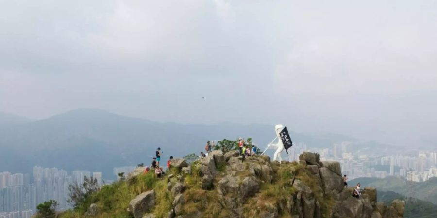 Die «Lady Liberty» auf dem Lion Rock