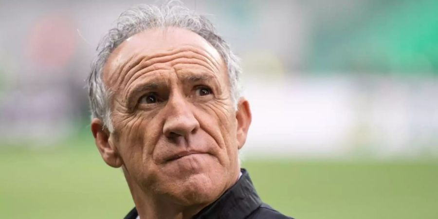 Musste einen Tag nach dem 1:1 gegen den VfL Wolfsburg gehen: St. Etiennes Trainer Ghislain Printant. Foto: Swen Pförtner/dpa