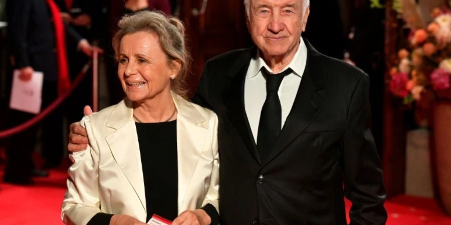 Armin Müller-Stahl 2017 mit seiner Frau in Berlin