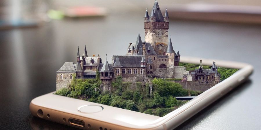 Smartphone Schloss weiss Augmented Reality