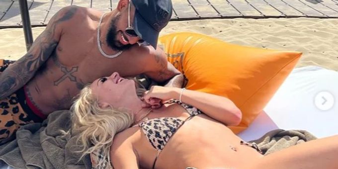 Pool-Party - So feiert Alisha Lehmann in der Sommerpause auf Ibiza