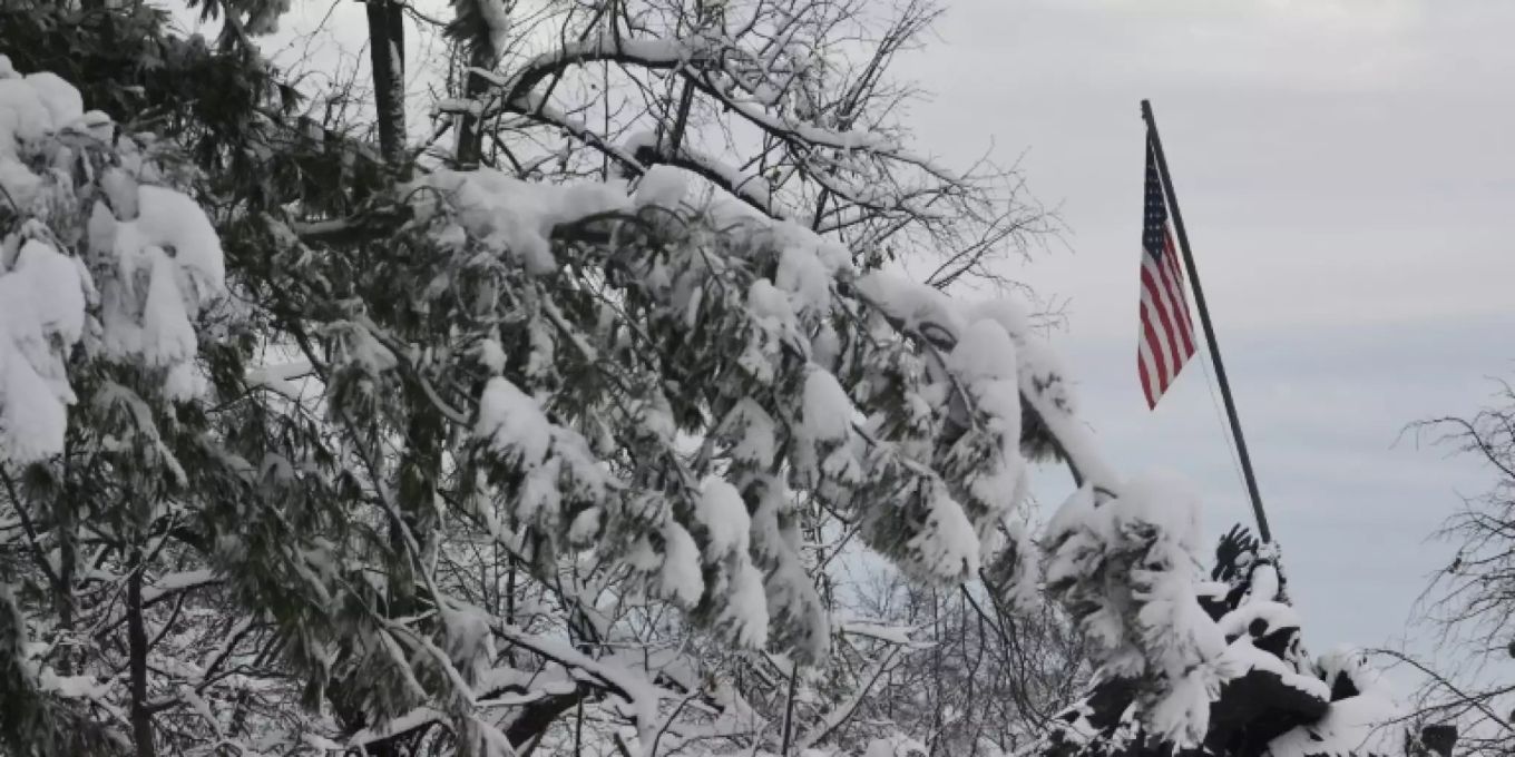 Autofahrer sitzen nach Schneesturm an US-Ostküste 24 Stunden und länger fest
