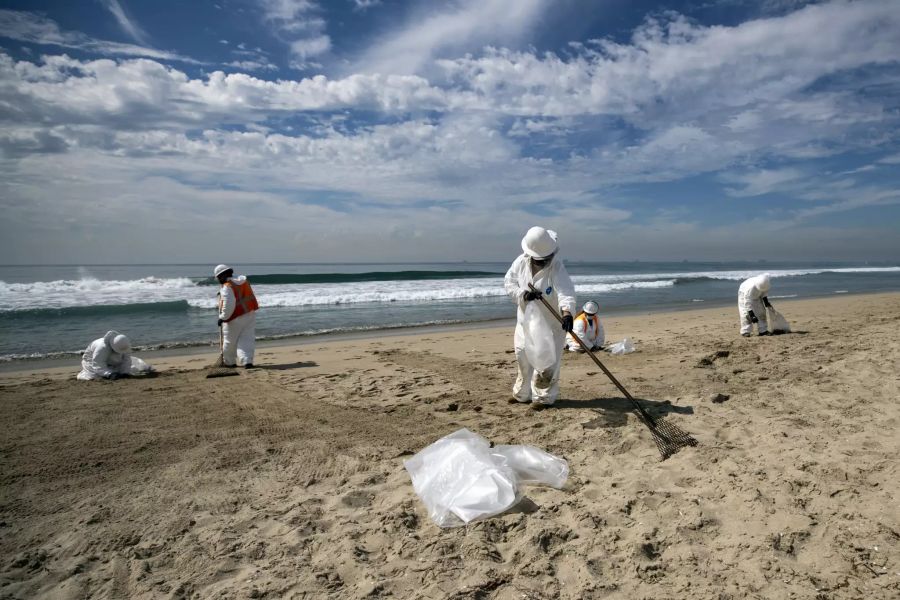 Oil Spill off the coast of Huntington Beach, California