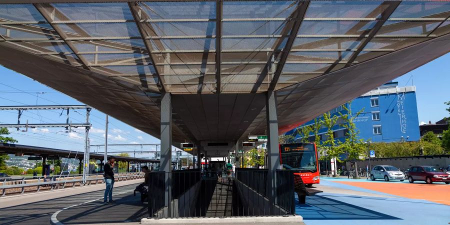 Busbahnhof Horgen.