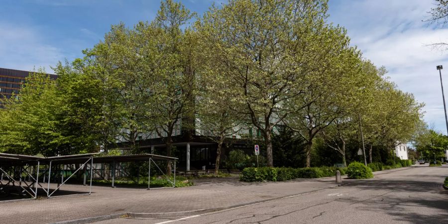 Veloständer beim Gymnasium Muttenz.