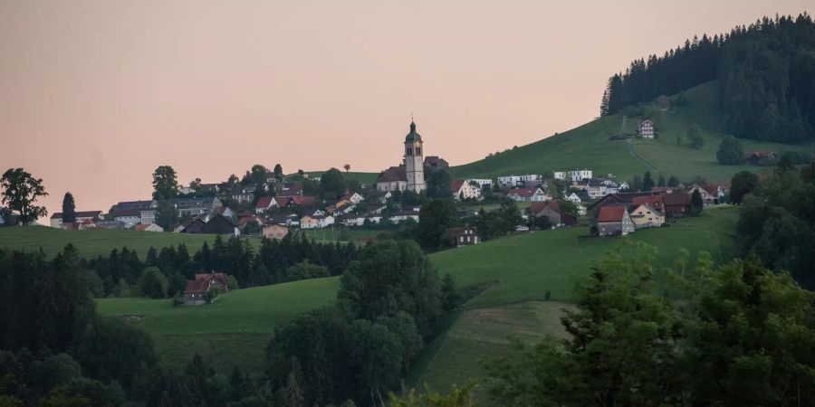 Abendstimmung in der Gemeinde Speicher im Kanton Appenzell Ausserrhoden.