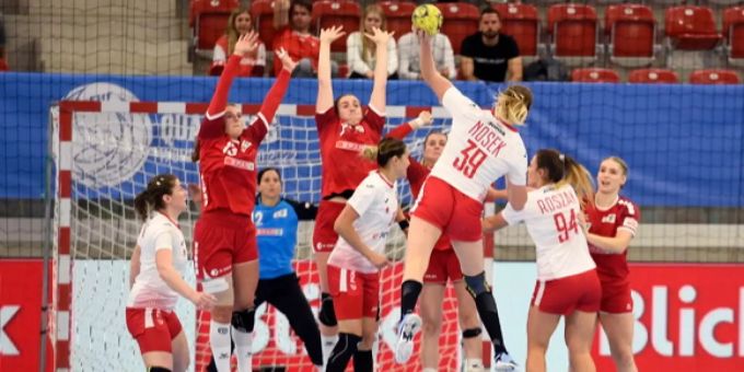 Die Schweizer Frauen spielten ihr erstes Heimspiel der Handball-EM-Qualifikation 2021 gegen Polen.