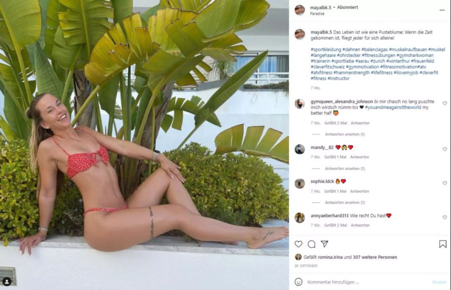 Maya arbeitet als Fitnesstrainerin.