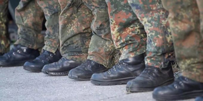 Hinweise auf neue Extremismusverdachtsfälle kamen vor allem aus der Truppe selbst (Symbolbild). Foto: Sebastian Gollnow/dpa Hinweise auf neue Extremismusverdachtsfälle kamen vor allem aus der Truppe selbst (Symbolbild). Foto: Sebastian Gollnow/dpa