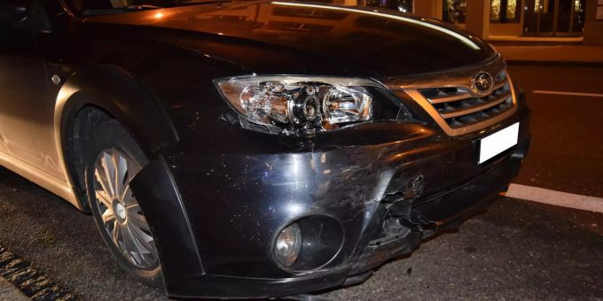 An den beteiligten Personenwagen entstand Sachschaden in der Höhe von mehreren Tausend Franken. Unfall