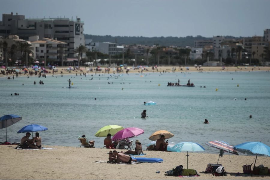 Mallorca gilt eigentlich als Ferienparadies. Jetzt kam es zu Verhaftungen aufgrund von Menschenhandel. (Archiv)