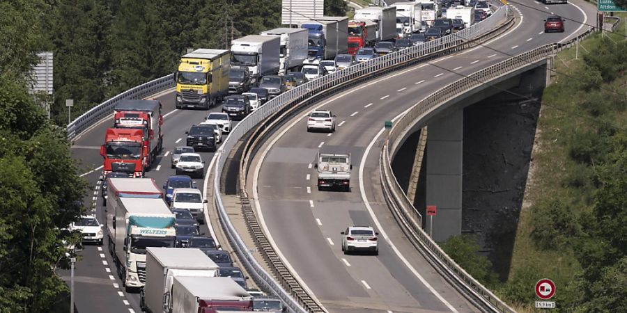 Zahl der neu zugelassenen Nutzfahrzeuge in Europa steigt weiter (Symbolbild)